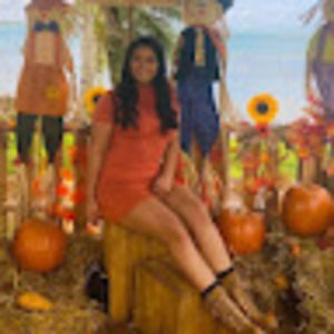 Meet your Posher, Monica